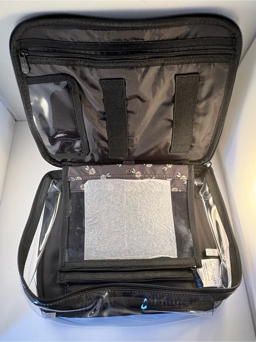 NWT Thirty One Travel Case Makeup Travel Toiletry Organizer Ditzy Daisy Pockets